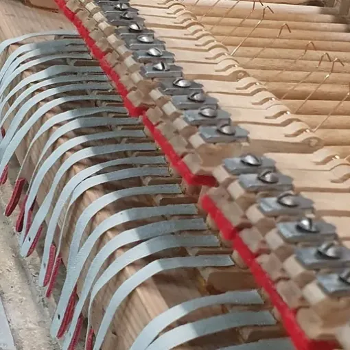 Marteaux d'une mécanique de piano droit